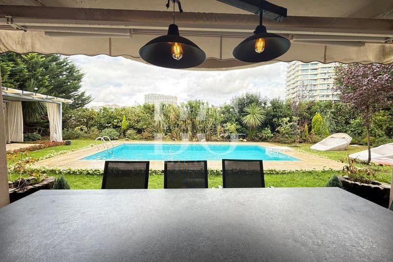 ACARKENT'TE SATILIK KONAKLAR MANZARALI HAVUZLU BAHÇE DUBLEKS