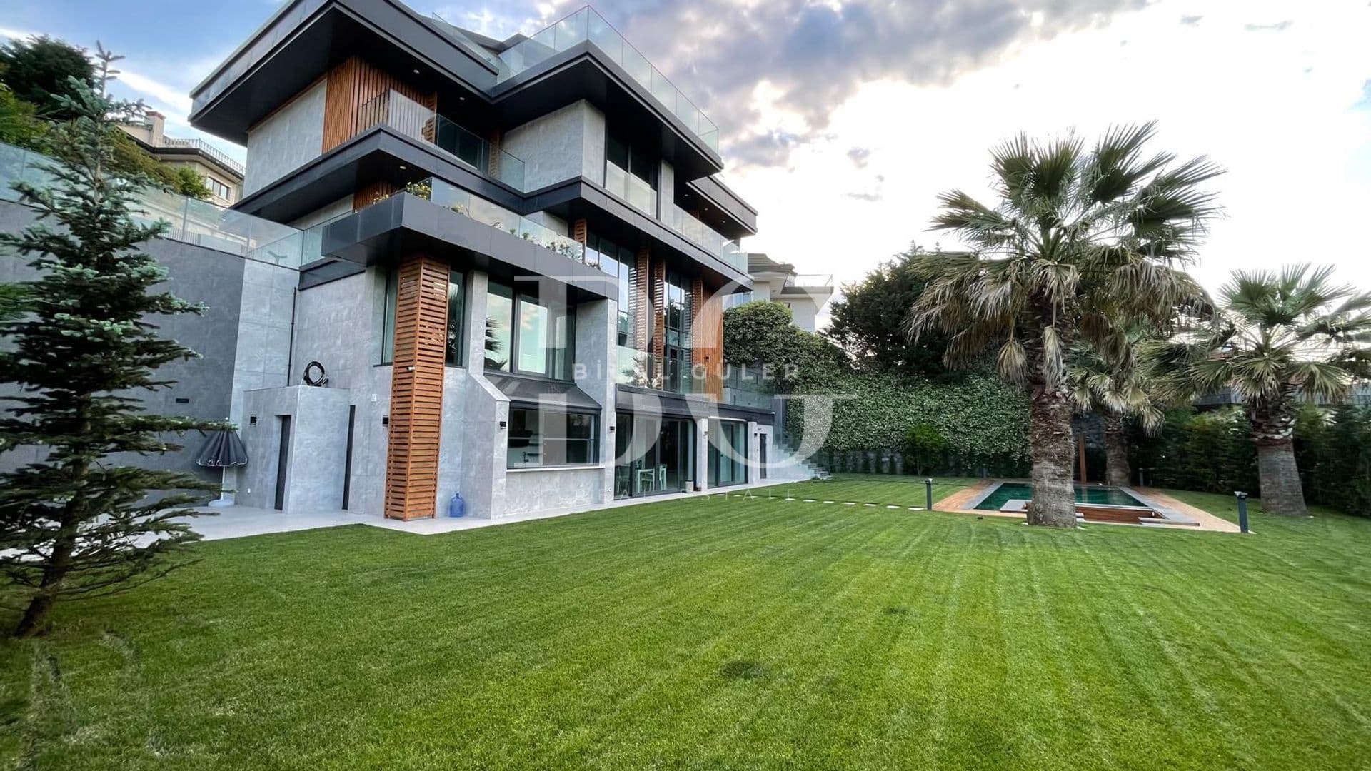 ACARKENT’TE SATILIK ULTRA MODERN VİLLA 2