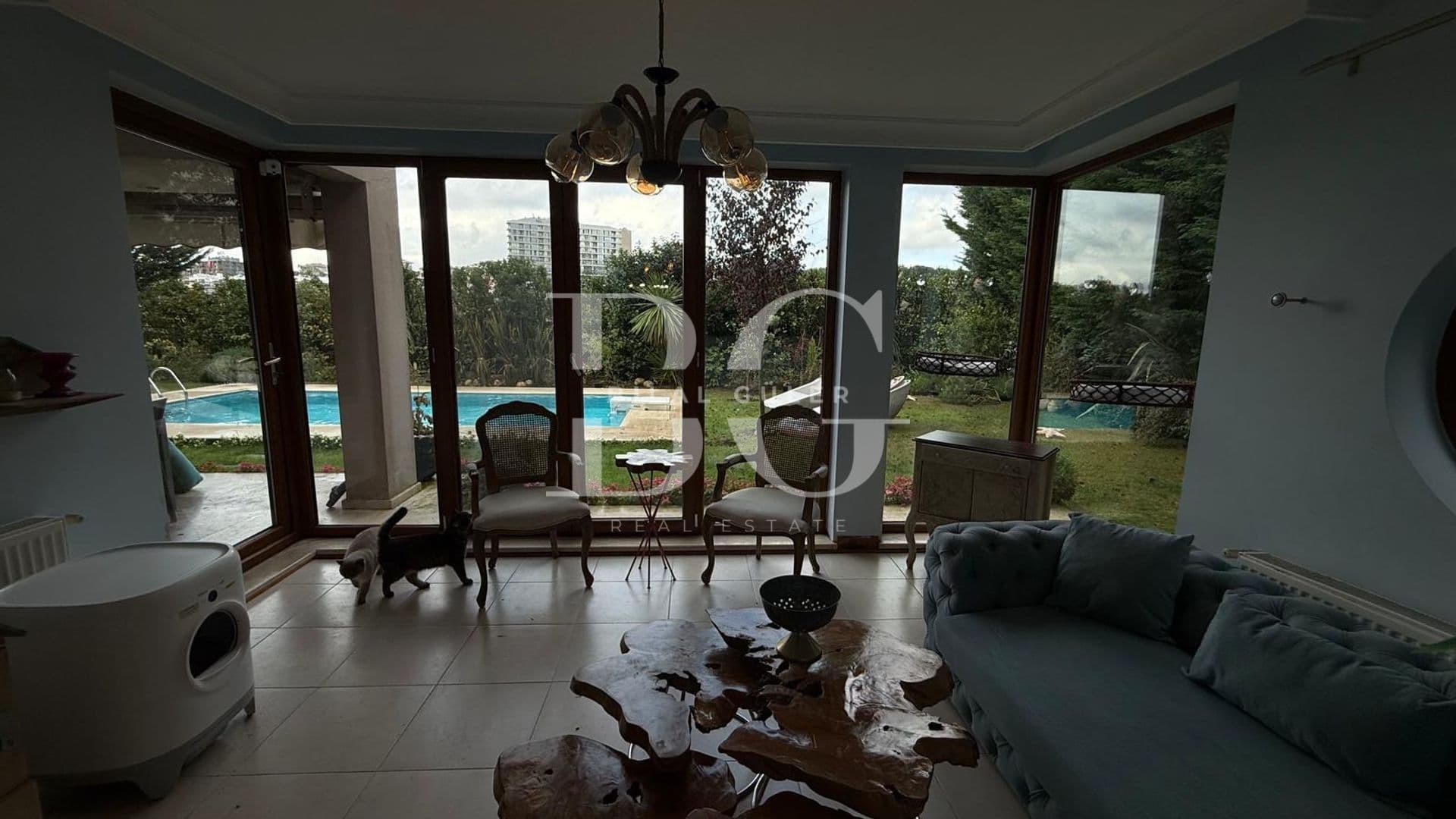 ACARKENT'TE SATILIK KONAKLAR MANZARALI HAVUZLU BAHÇE DUBLEKS 8