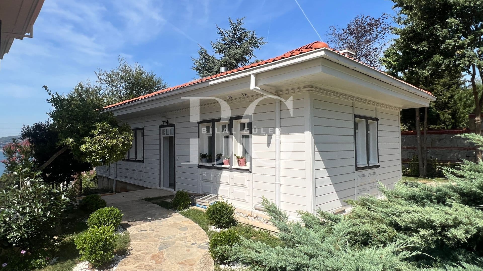 Beykoz Anadolu Kavağında Boğaz Manzaralı Havuzlu Kiralık Köşk 4
