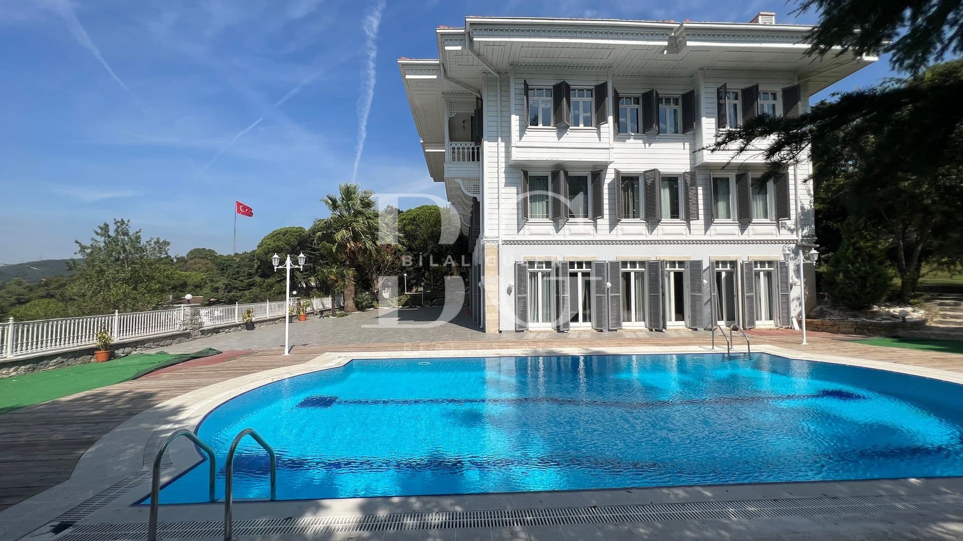 Beykoz Anadolu Kavağında Boğaz Manzaralı Havuzlu Kiralık Köşk 2