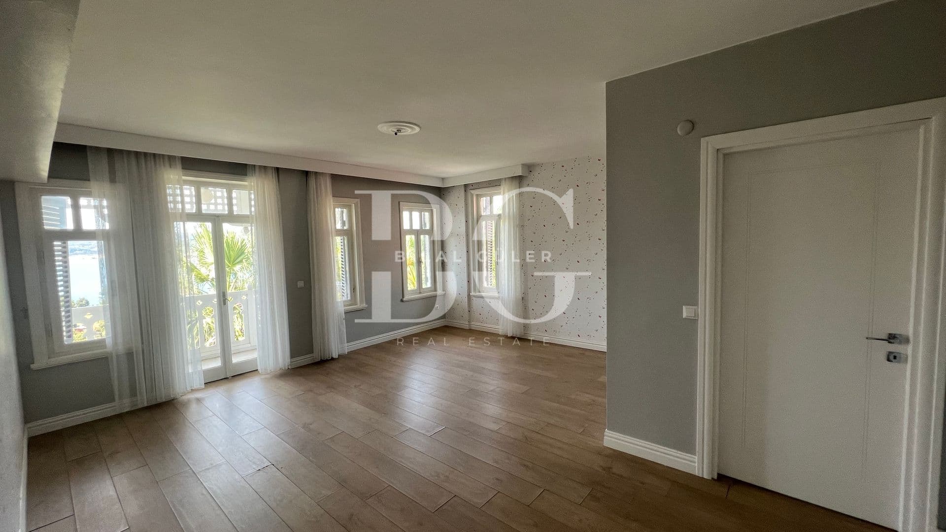 Beykoz Anadolu Kavağında Boğaz Manzaralı Havuzlu Kiralık Köşk 15