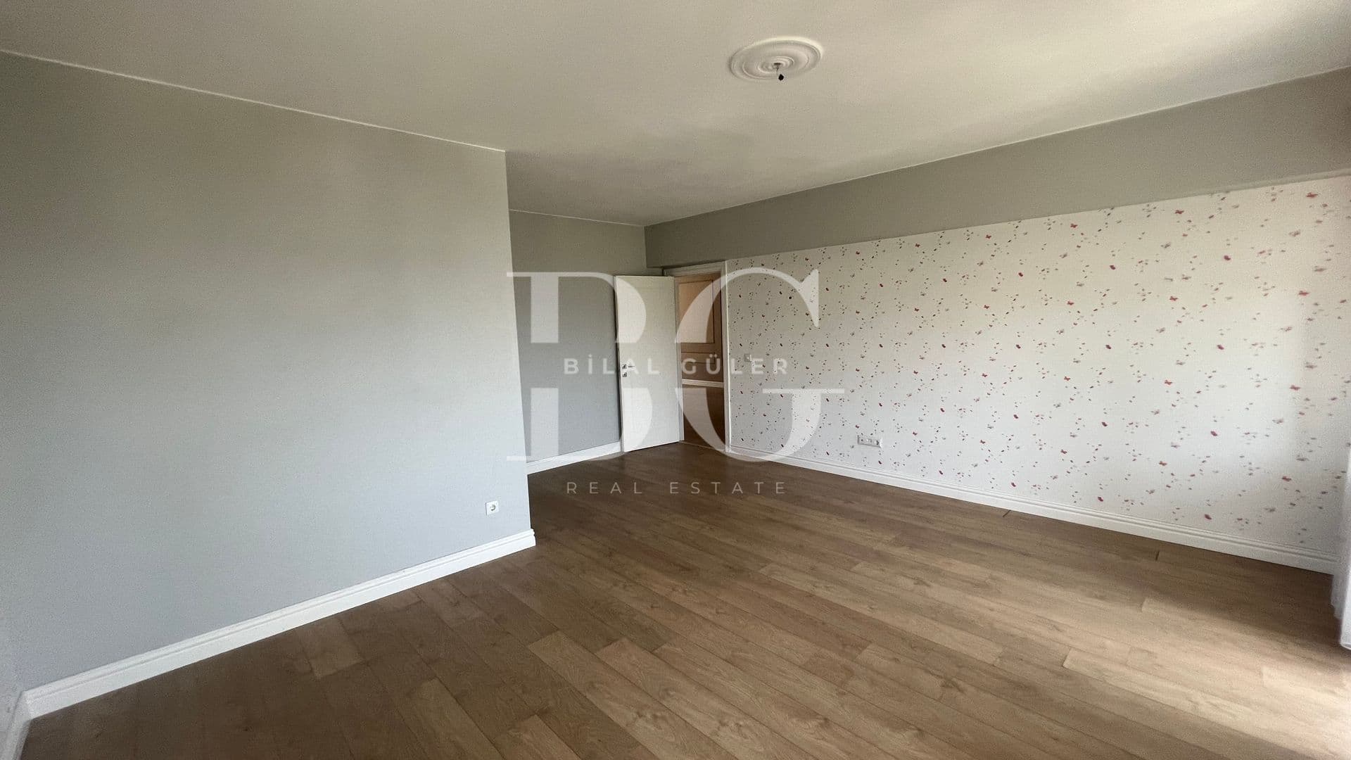 Beykoz Anadolu Kavağında Boğaz Manzaralı Havuzlu Kiralık Köşk 16