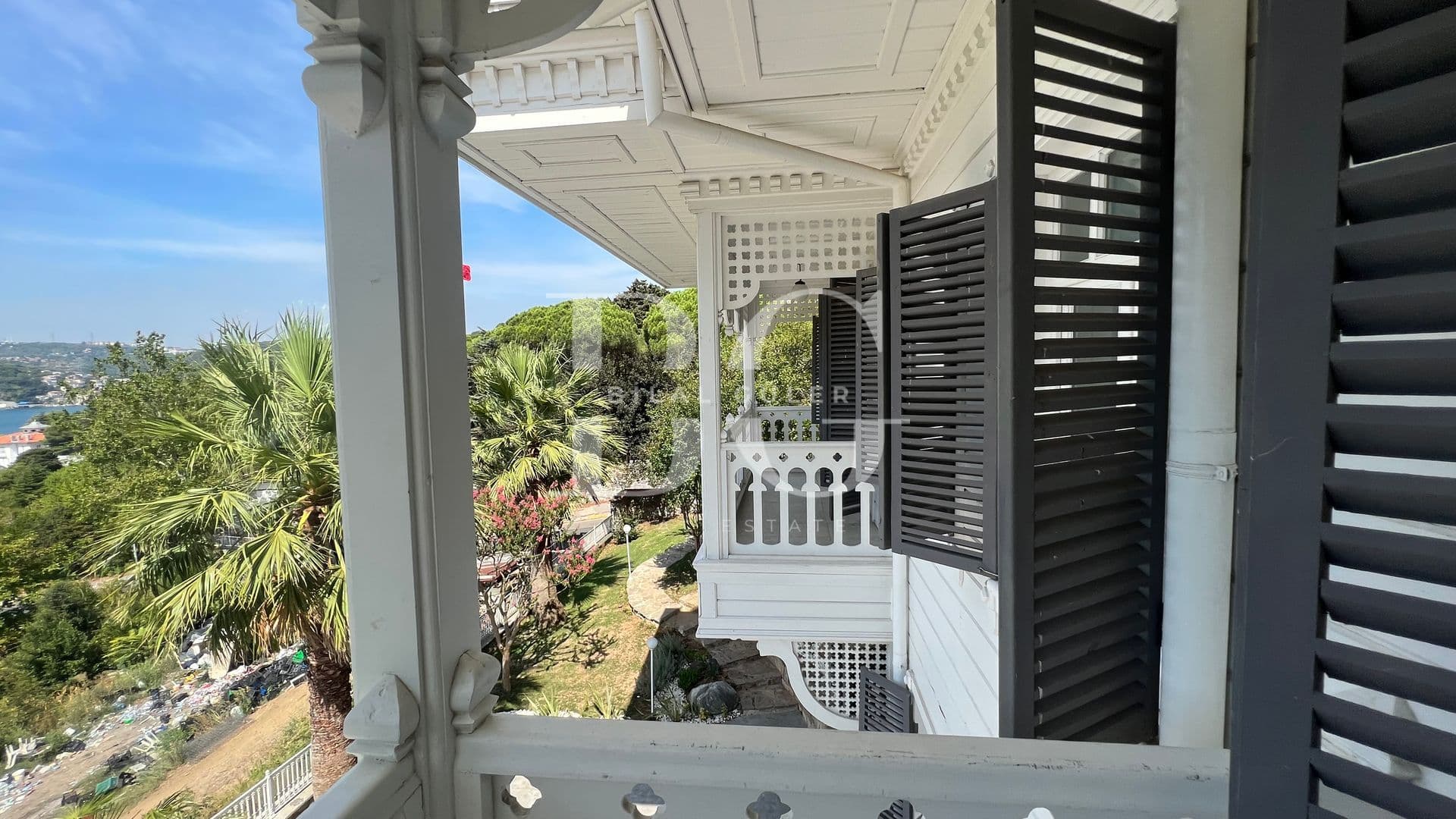 Beykoz Anadolu Kavağında Boğaz Manzaralı Havuzlu Kiralık Köşk 24