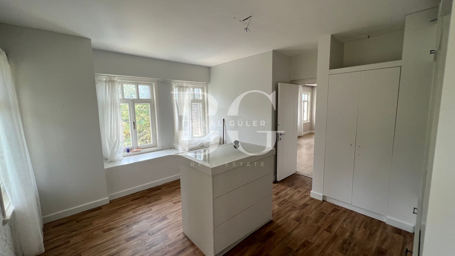 Beykoz Anadolu Kavağında Boğaz Manzaralı Havuzlu Kiralık Köşk 27
