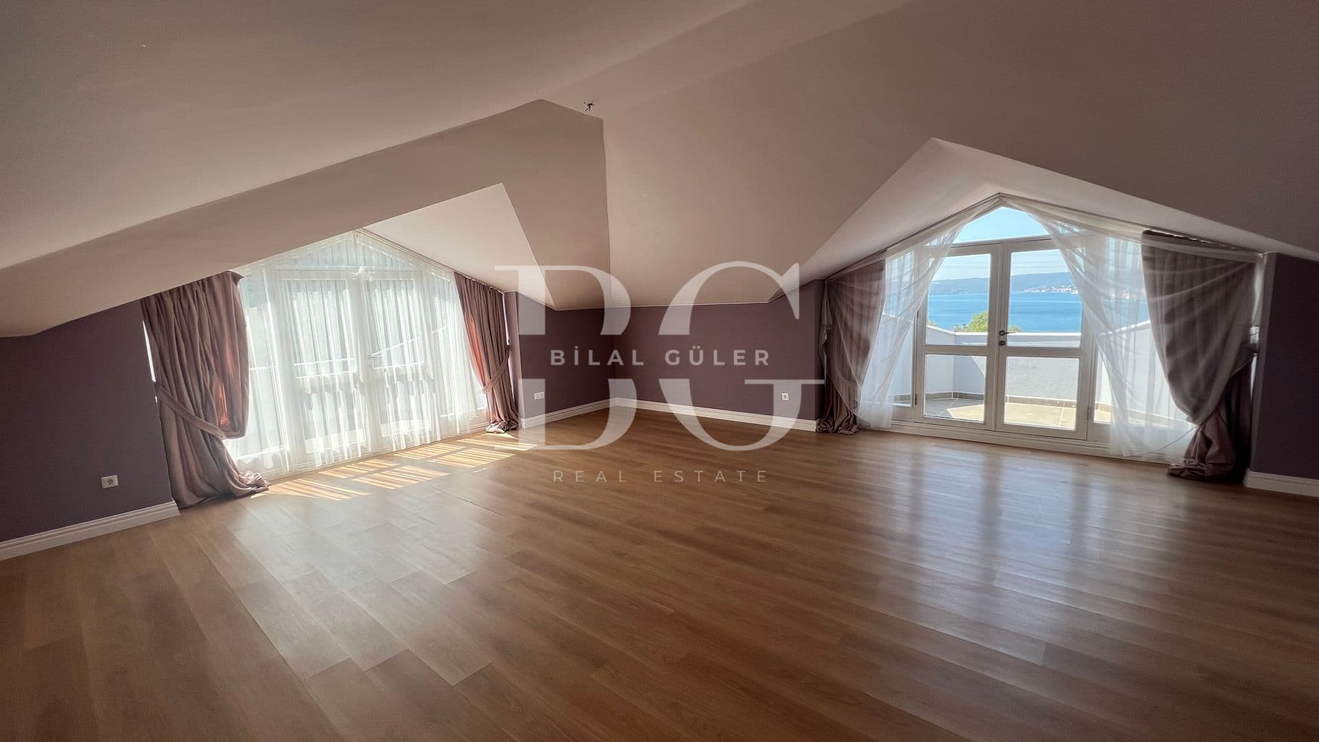 Beykoz Anadolu Kavağında Boğaz Manzaralı Havuzlu Kiralık Köşk 30