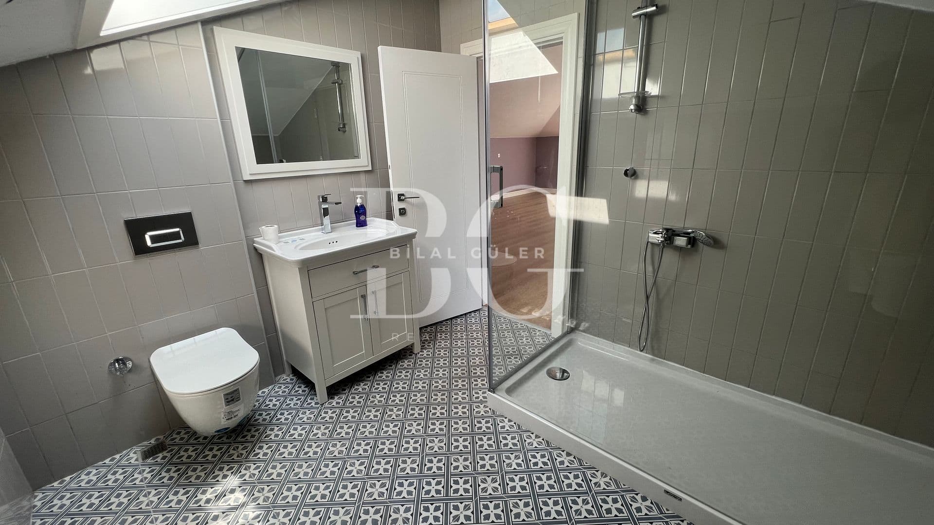 Beykoz Anadolu Kavağında Boğaz Manzaralı Havuzlu Kiralık Köşk 32