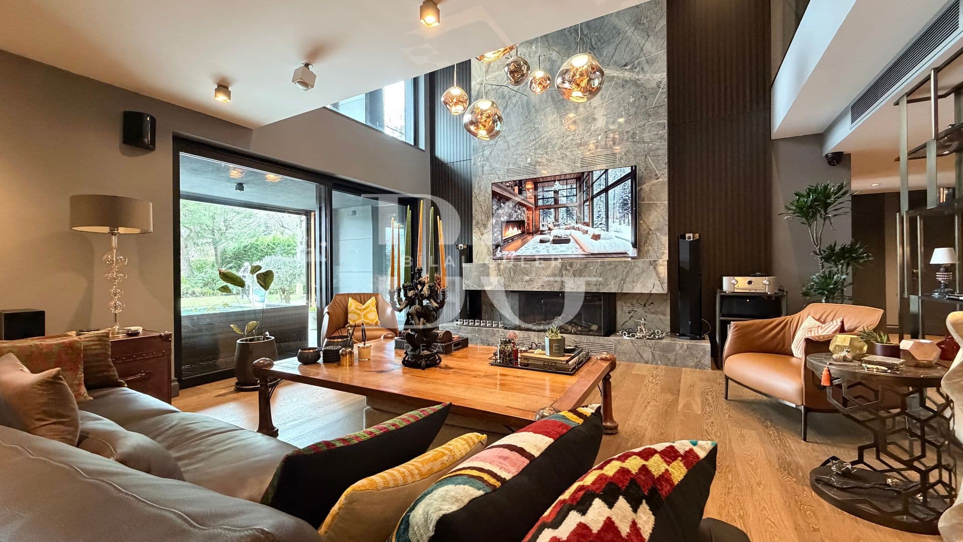 ACARKENT’TE ULTRA LÜKS MODERN TASARIMLI SATILIK VİLLA 22