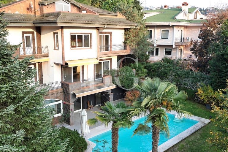 ACARKENT'TE DÜZ GİRİŞLİ GENİŞ BAHÇELİ KUPON KİRALIK VİLLA 2