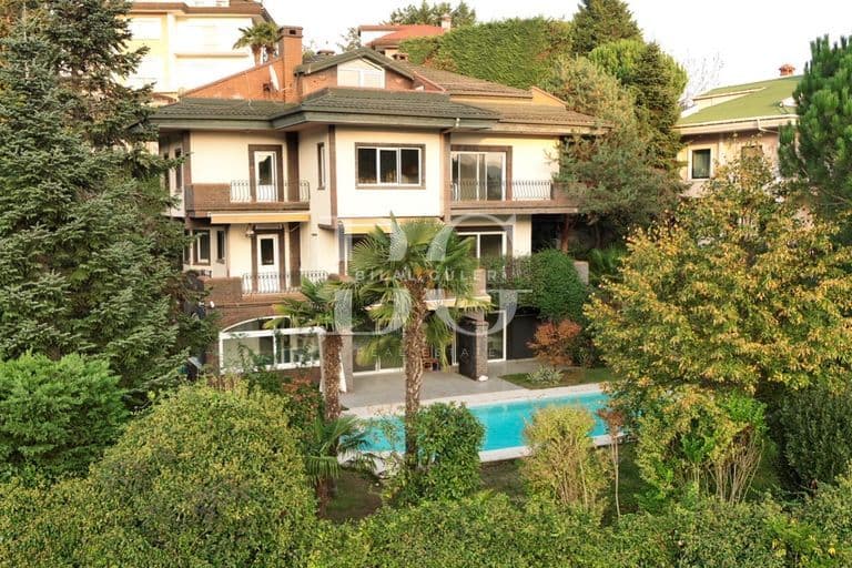 ACARKENT'TE DÜZ GİRİŞLİ GENİŞ BAHÇELİ KUPON KİRALIK VİLLA 1