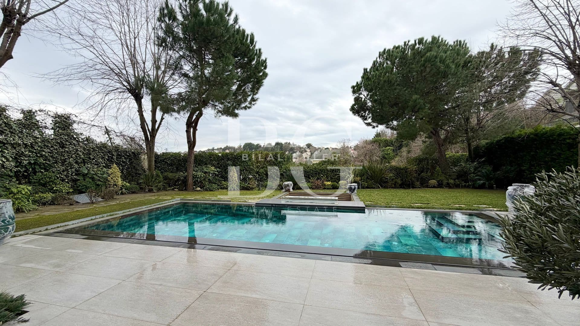 ACARKENT’TE ULTRA LÜKS MODERN TASARIMLI SATILIK VİLLA 9