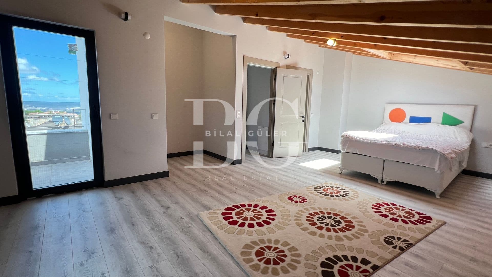 Çekmeköy Reşadiye'de Ultra Lüks Müstakil Havuzlu Kiralık Villa 33