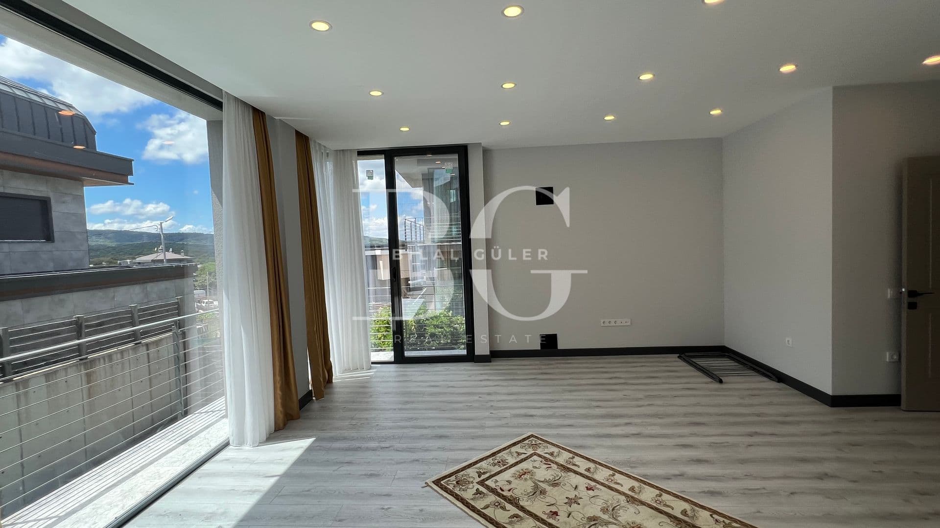 Çekmeköy Reşadiye'de Ultra Lüks Müstakil Havuzlu Kiralık Villa 17