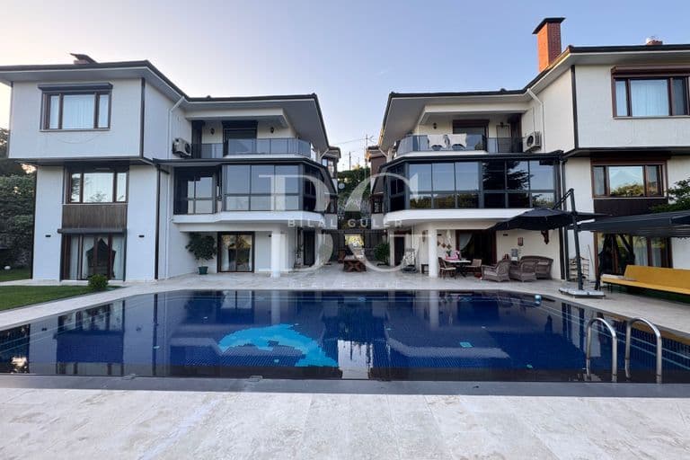 Beykoz Yavuz Selim’de 2.120 m² Arsa İçinde 2 Adet Müstakil Villa | Orman Manzaralı, Havuzlu, Yatırımlık Fırsat
