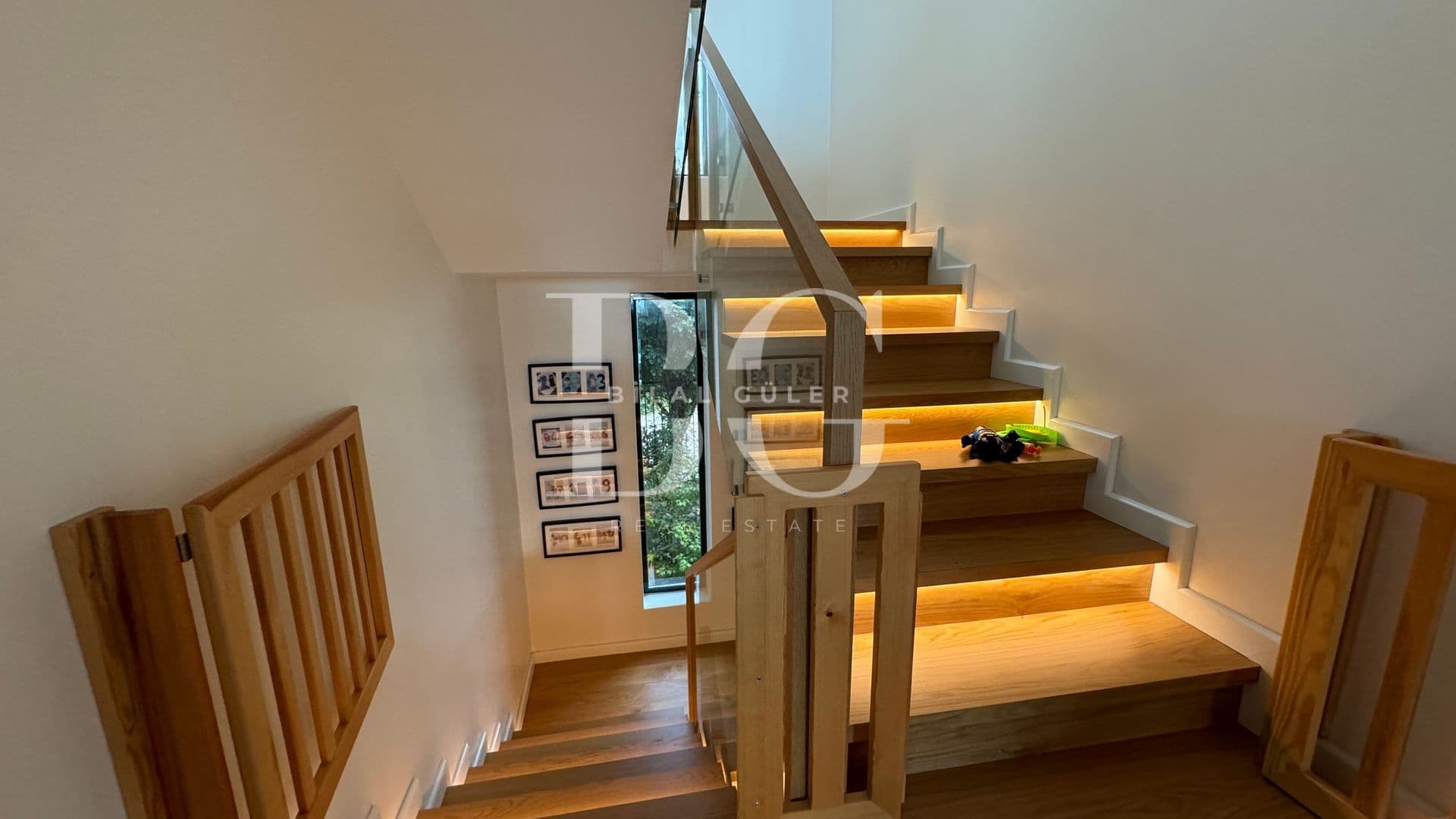 ACARKENT'TE ÖNÜ AÇIK HAVUZLU SATILIK VİLLA.. 23