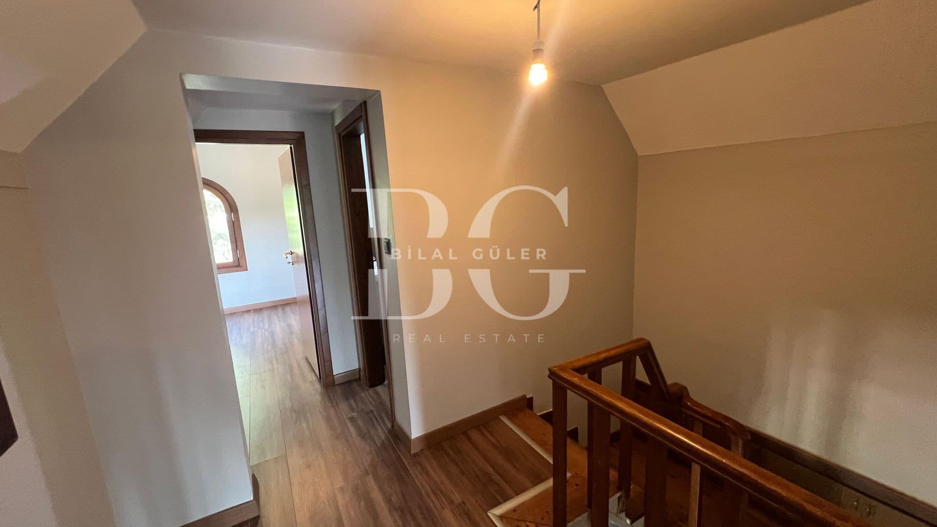 Beykoz Anadolu Hisarında Eşsiz Rıhtımlı Dere Yalısı 10