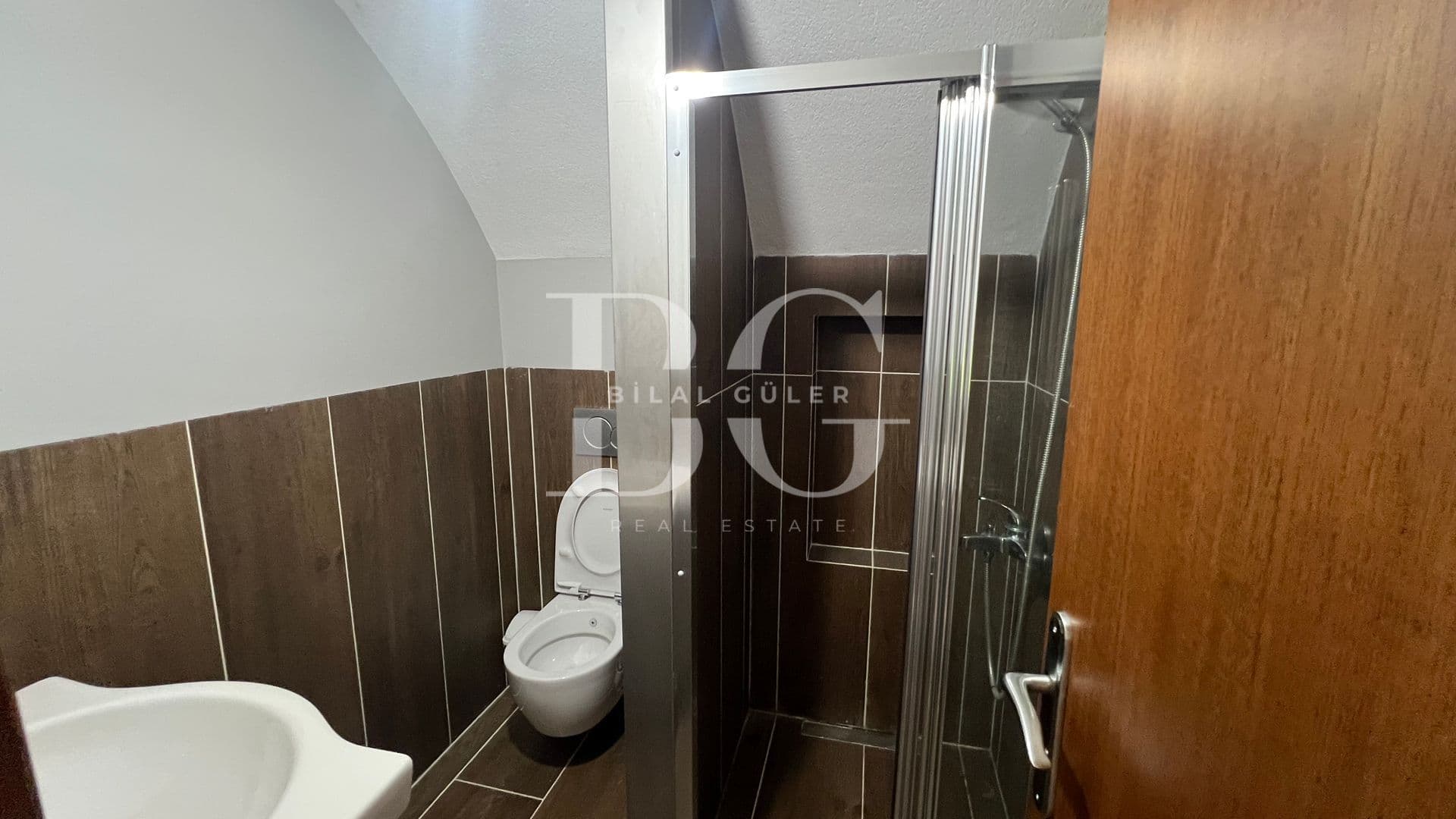 Beykoz Anadolu Hisarında Eşsiz Rıhtımlı Dere Yalısı 15