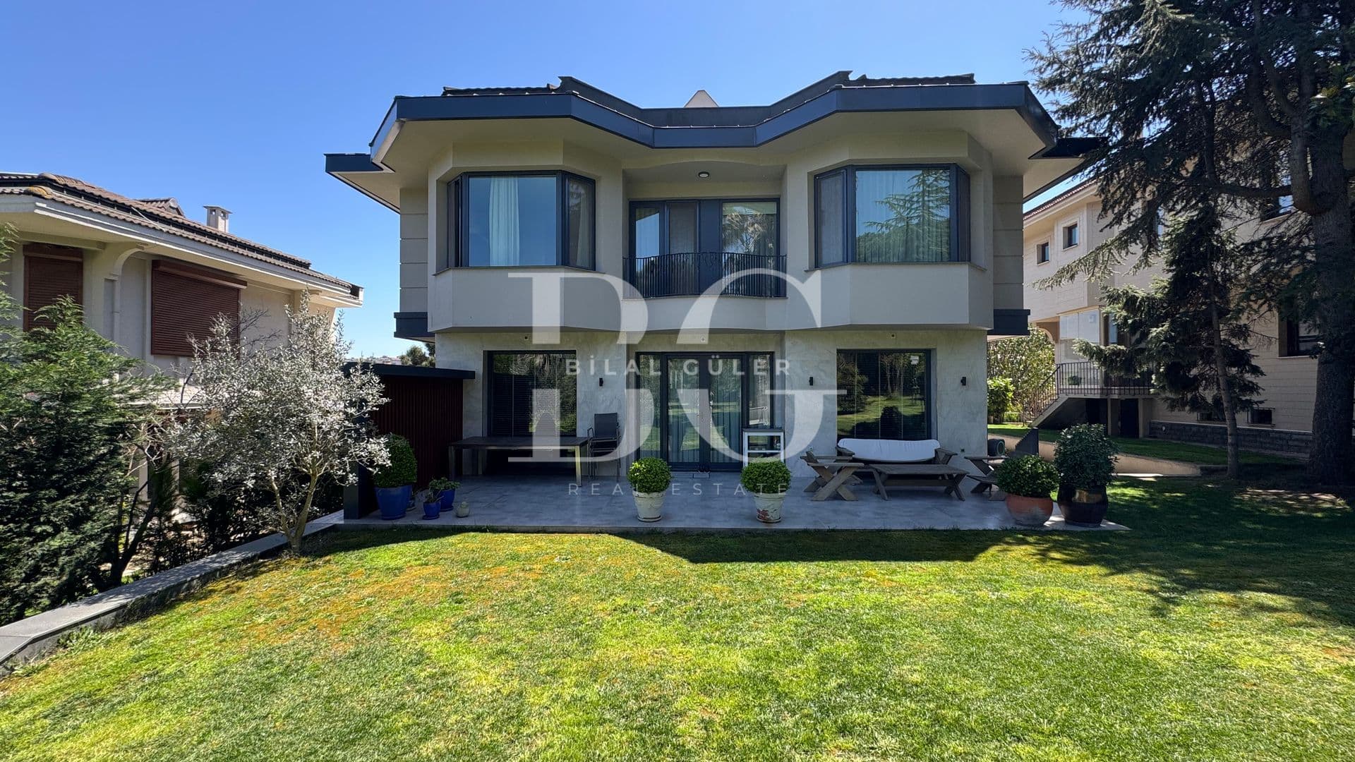 Beykoz Çubuklu Hidiv Evleri’nde Satılık 6+2 Müstakil Villa | 650 m² | Kapalı Otoparklı Prestijli Yaşam 1