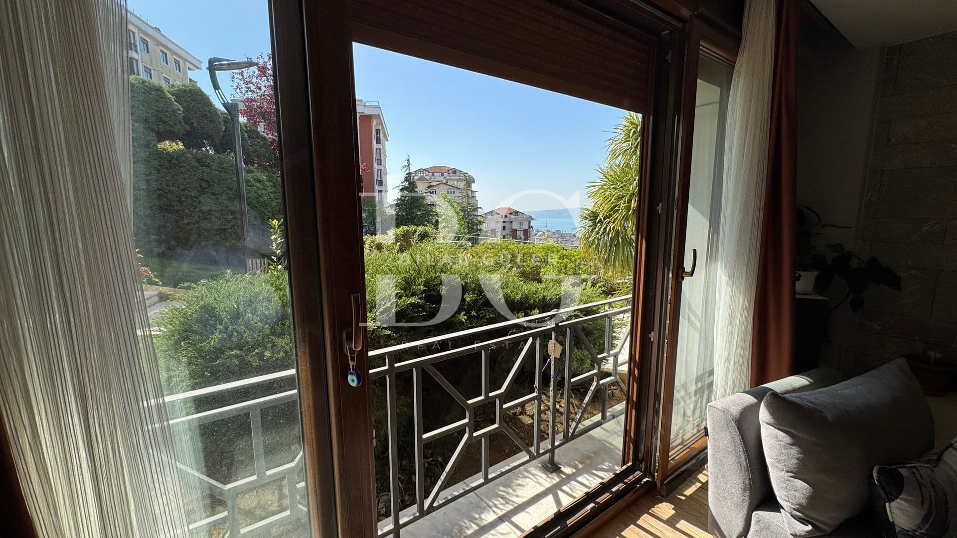 Paşagarden Sitesi’nde Full Eşyalı Modern 3+1 Bahçe Dubleksi | Boğaz Manzaralı 11