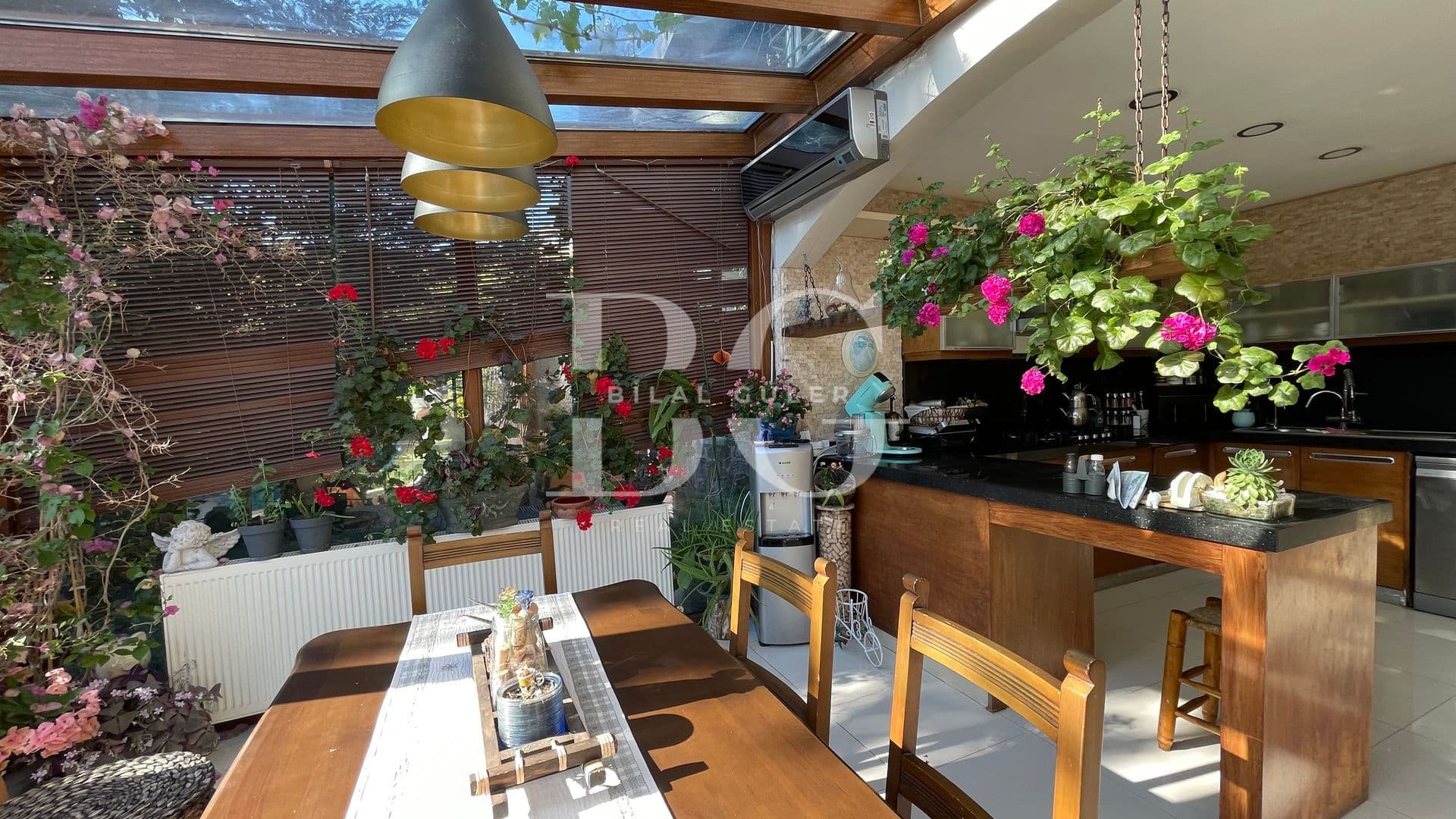 ACARKENT’TE 1150 M² ARSA İÇİNDE ÖZEL HAVUZLU 5+2 SATILIK VİLLA 7