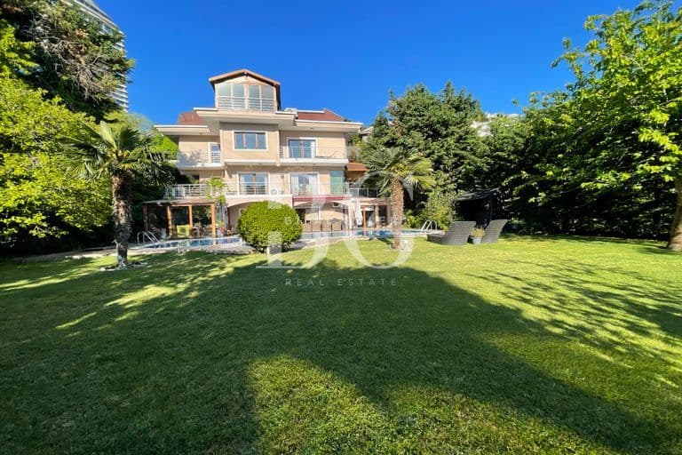 ACARKENT’TE 1150 M² ARSA İÇİNDE ÖZEL HAVUZLU 5+2 SATILIK VİLLA
