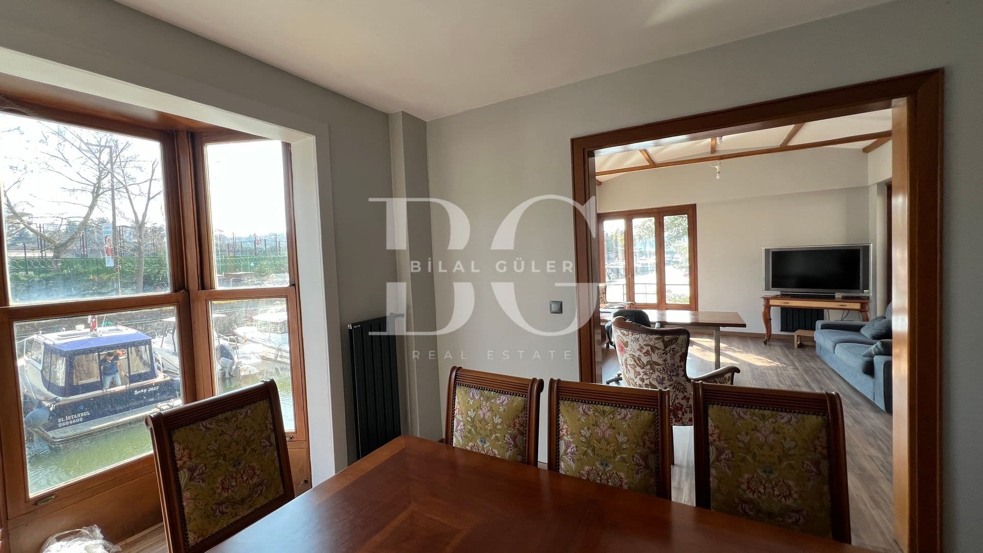 Beykoz Anadolu Hisarında Eşsiz Rıhtımlı Dere Yalısı 19