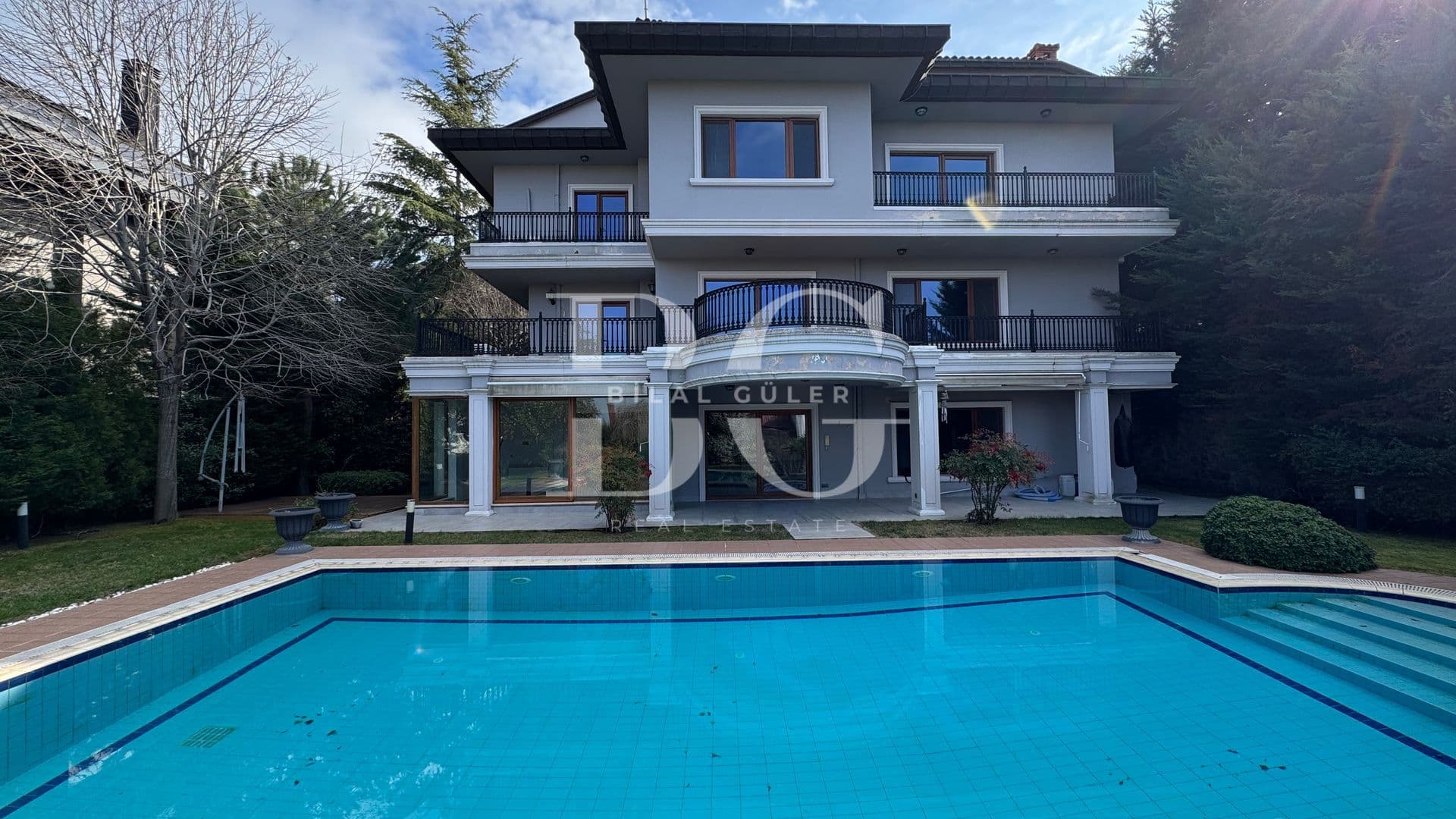 ACARKENT’TE DÜZ GİRİŞLİ B REVİZYON TİPİ SATILIK VİLLA 3