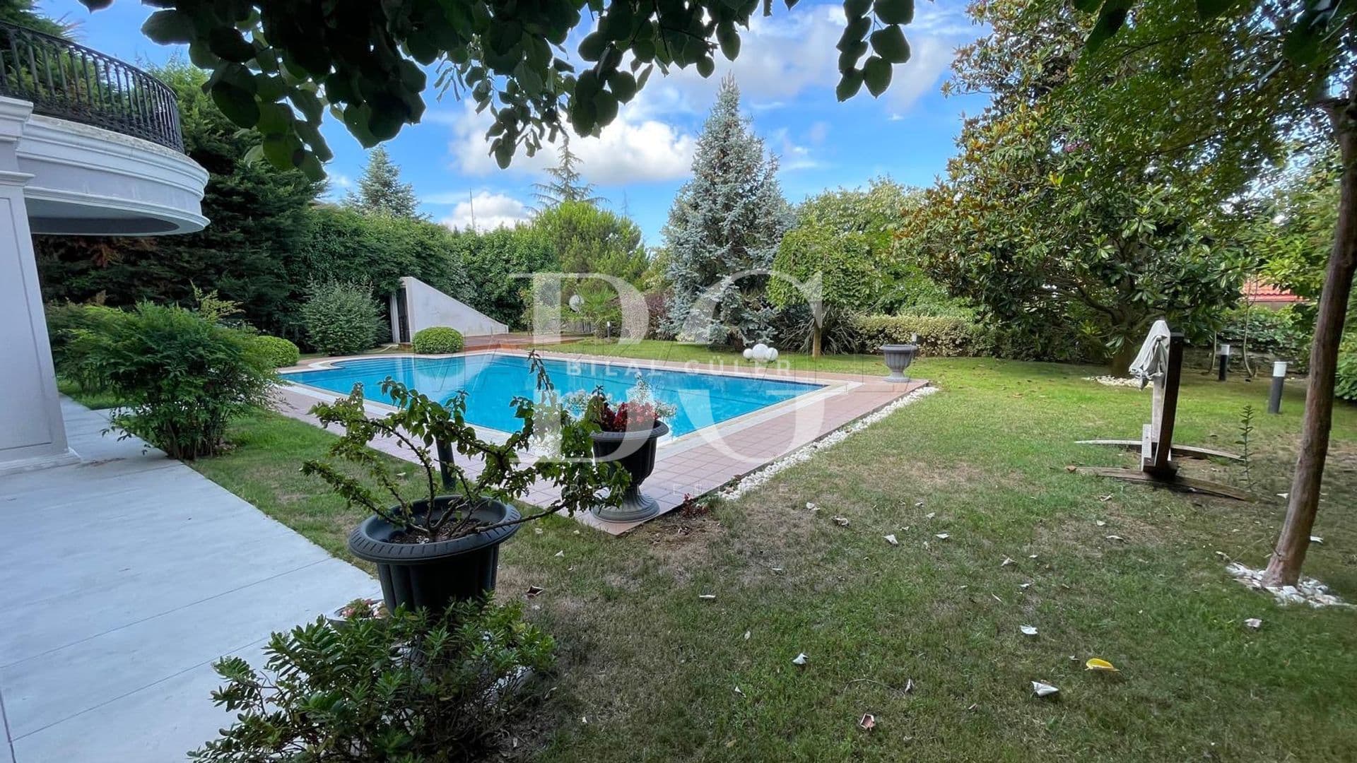 ACARKENT’TE DÜZ GİRİŞLİ B REVİZYON TİPİ SATILIK VİLLA 13