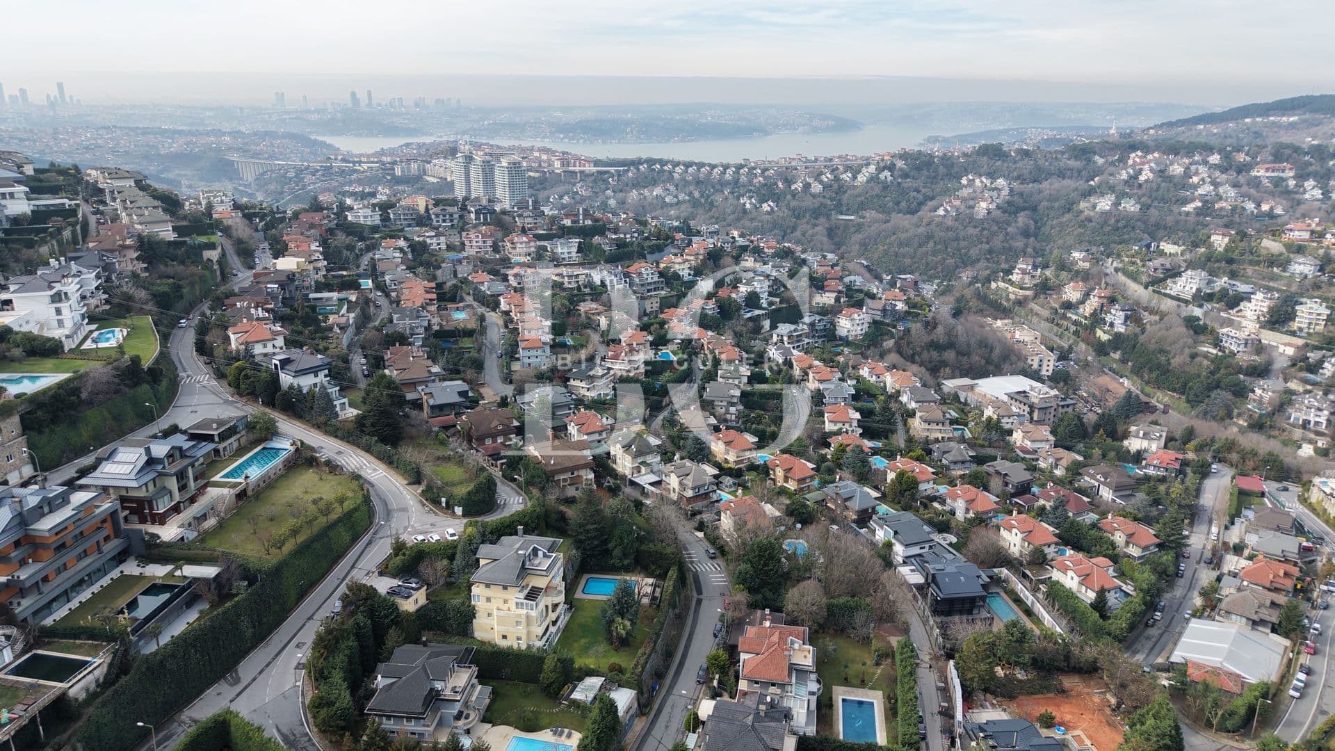 ACARKENT’TE BAHÇE ve HAVUZ KULLANIMLI DUBLEKS DAİRE 8