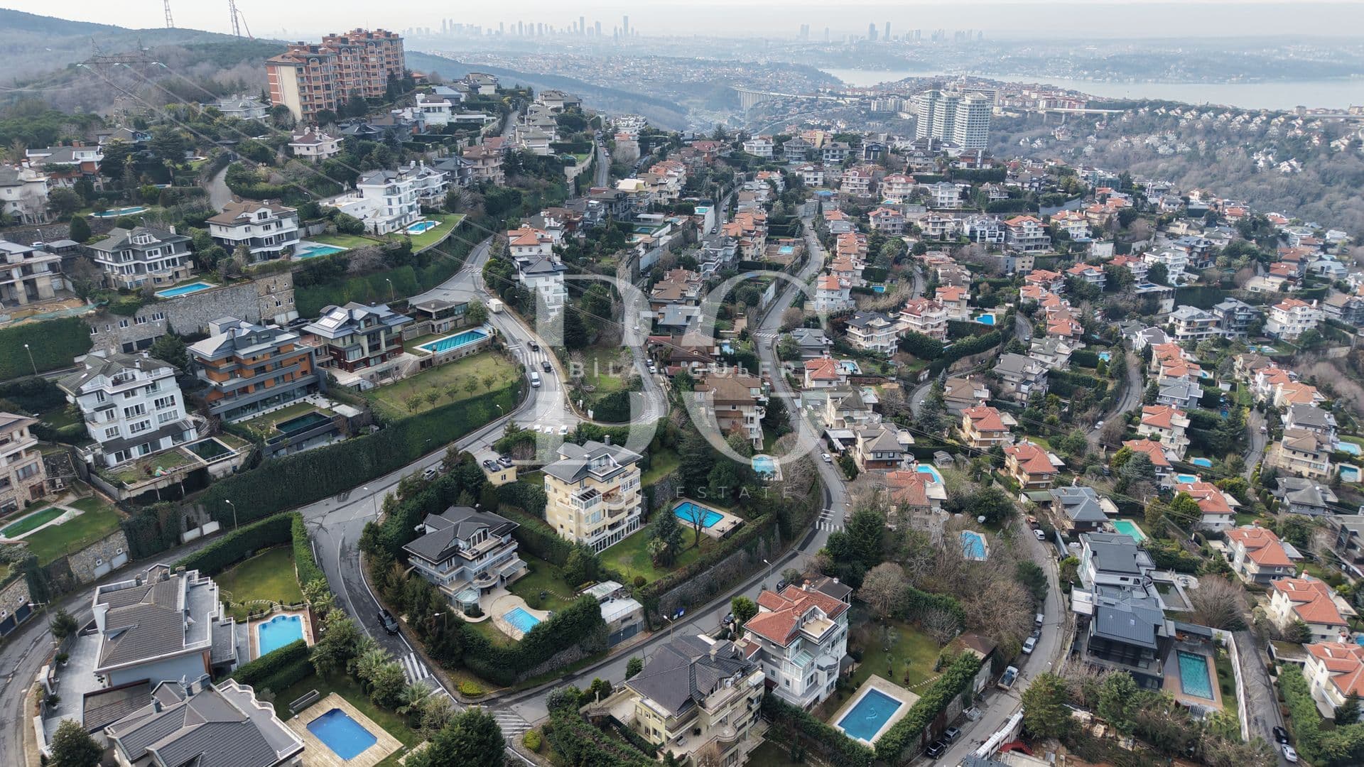 ACARKENT’TE BAHÇE ve HAVUZ KULLANIMLI DUBLEKS DAİRE 7