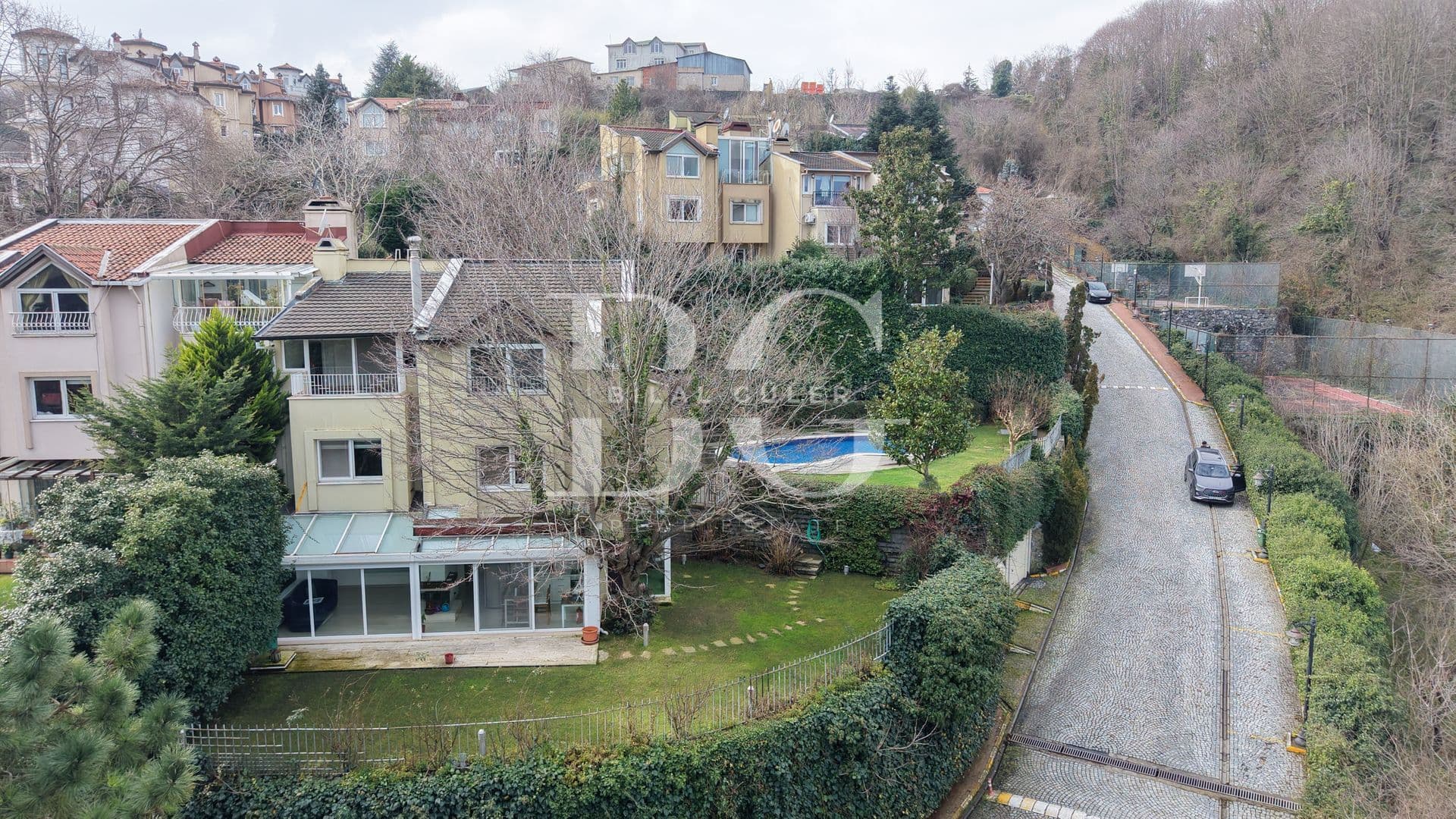 DOĞA VE IHLAMUR AĞAÇLARI İÇİNDE HAVUZLU VİLLA... 3