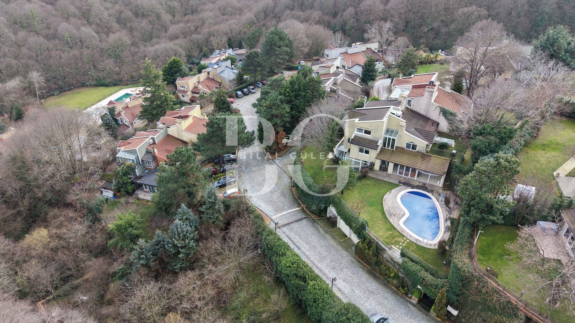 DOĞA VE IHLAMUR AĞAÇLARI İÇİNDE HAVUZLU VİLLA... 4