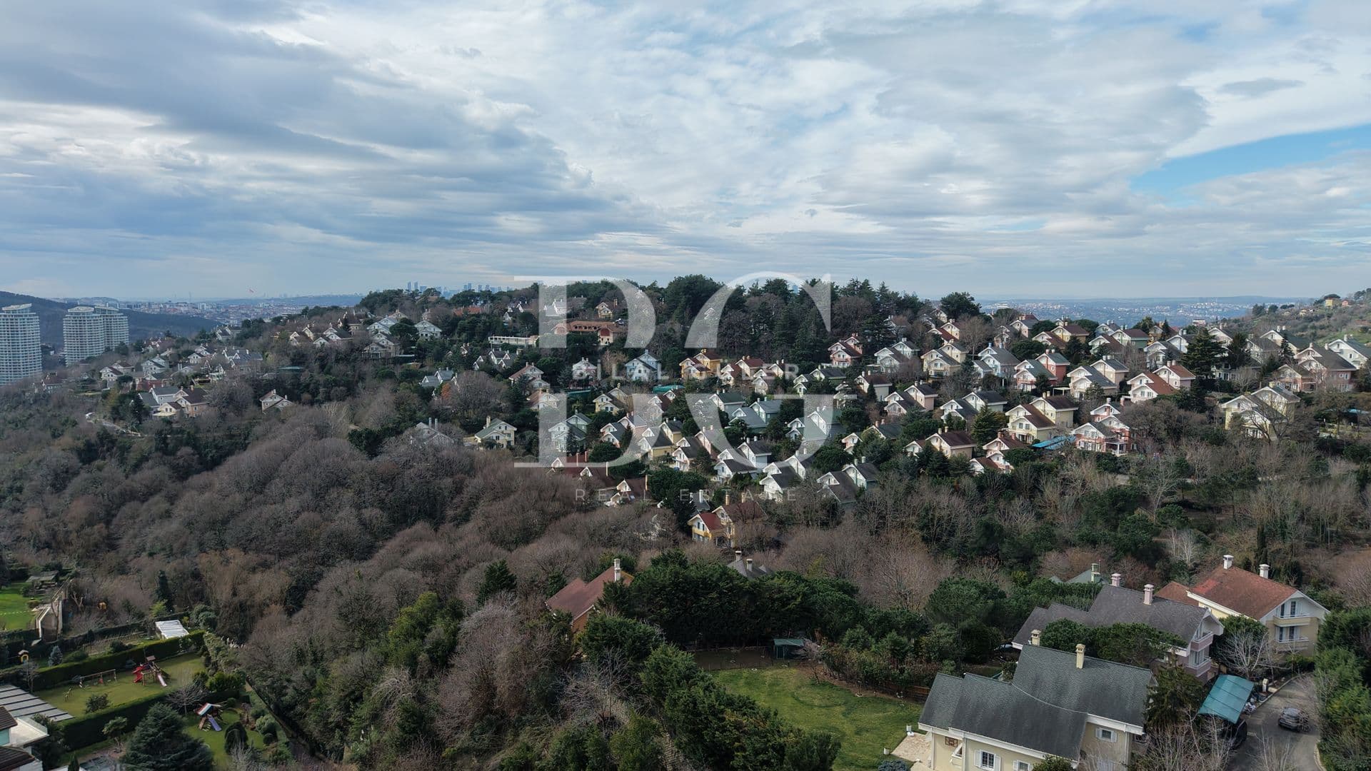 ACARKENT’TE ULTRA LÜKS MODERN TASARIMLI SATILIK VİLLA 3