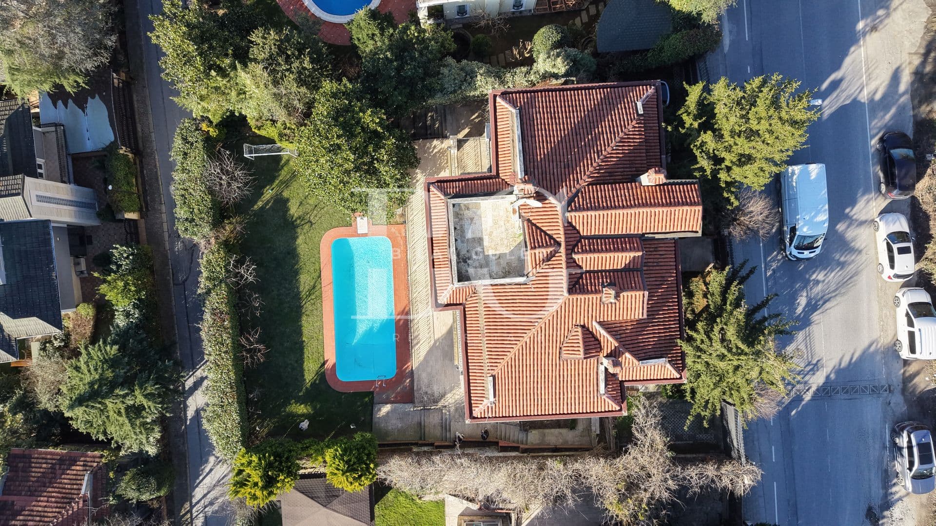 ACARKENT'TE ÖNÜ AÇIK HAVUZLU SATILIK VİLLA.. 4