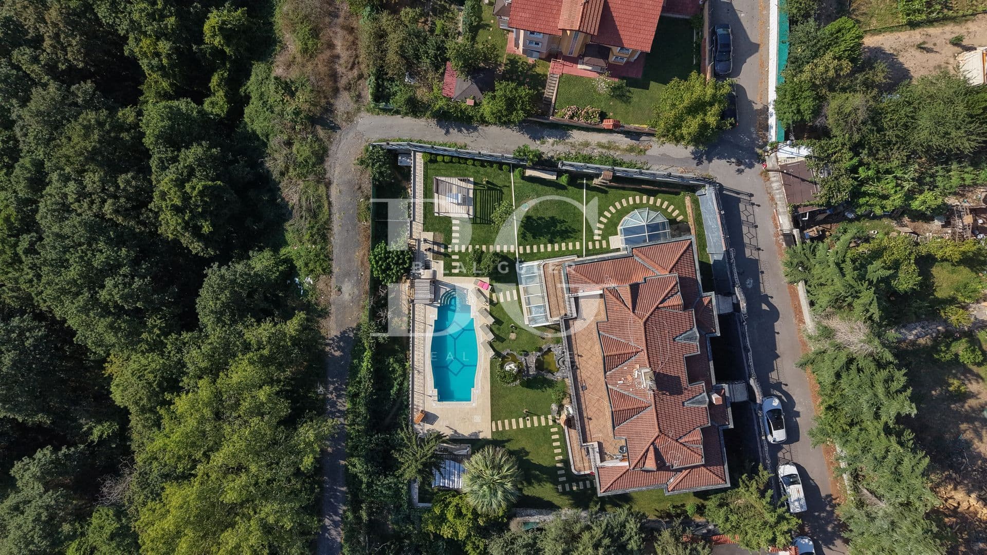 BEYKOZ’DA ACARKENT’E ÇOK YAKIN HAVUZLU 5+1 KİRALIK İKİZ VİLLA 11