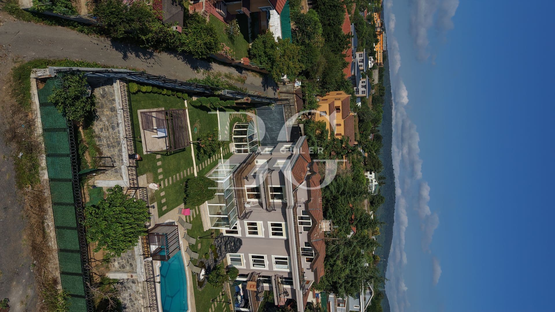 BEYKOZ’DA ACARKENT’E ÇOK YAKIN HAVUZLU 5+1 KİRALIK İKİZ VİLLA 9